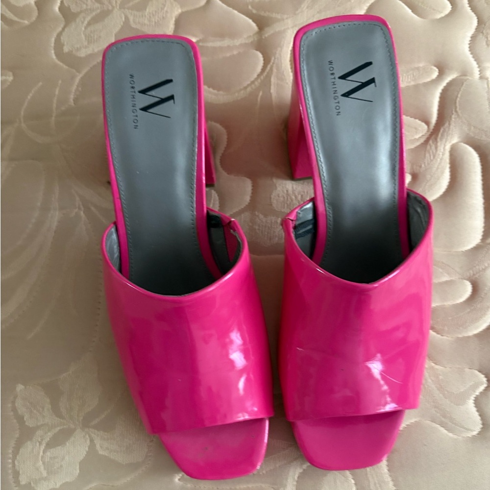 Worthington Pink Heeled Sandals..